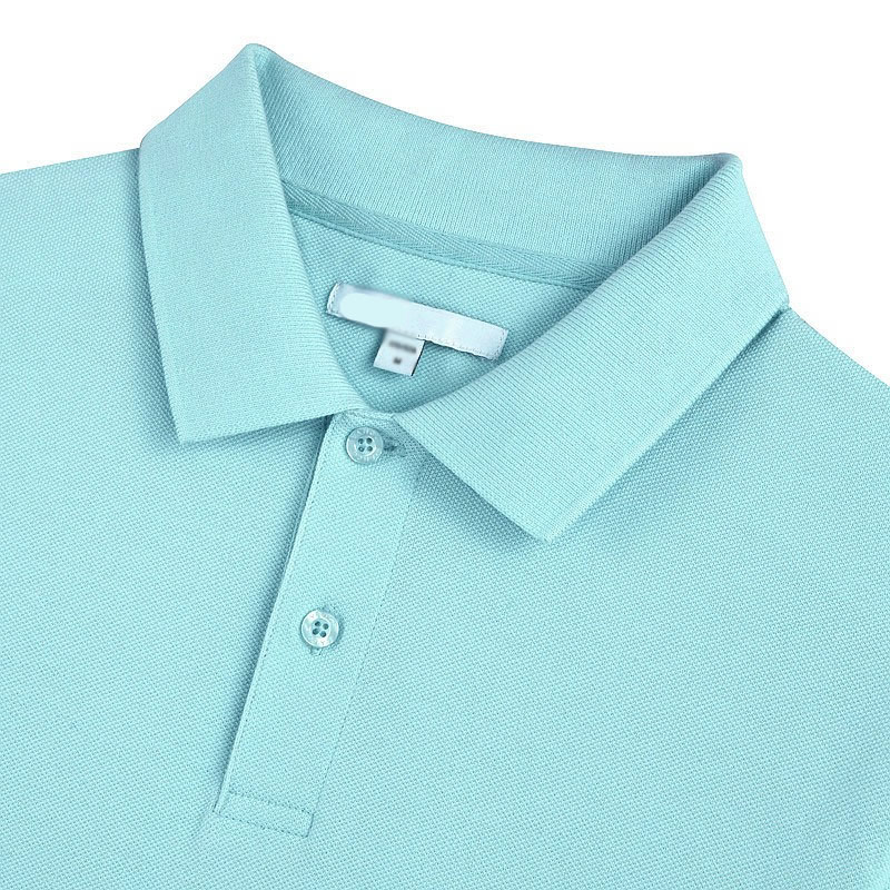 水藍色翻領(lǐng)T恤衫